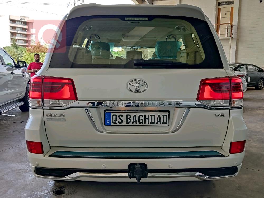 تويوتا لاندكروزر